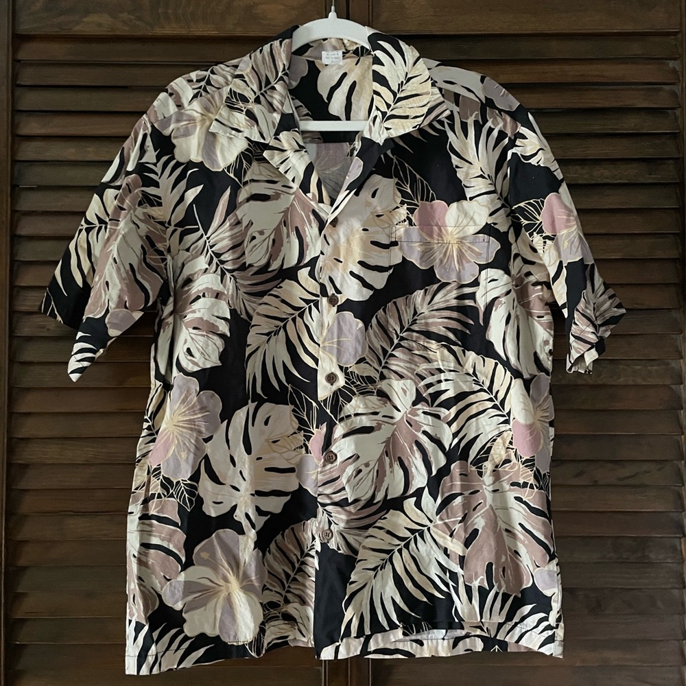 Hawaiian Leaf Print Button-Up Shirt